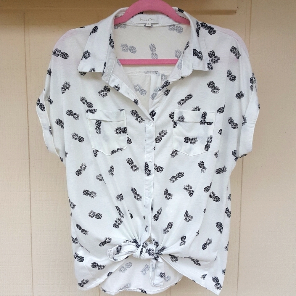 L Pineapple Print New No Tag EDEN & OLIVIA Tie Top